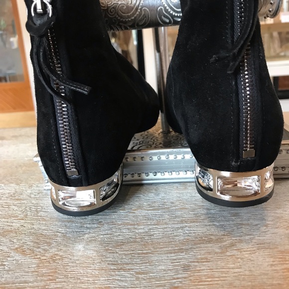 Miu Miu Luxe Italian Black Suede Ankle Boots, Size 37, EUC - Picture 13 of 13